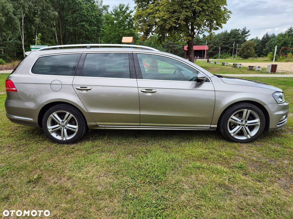 Volkswagen Passat 2.0 TDI Highline R-Style DSG - 2