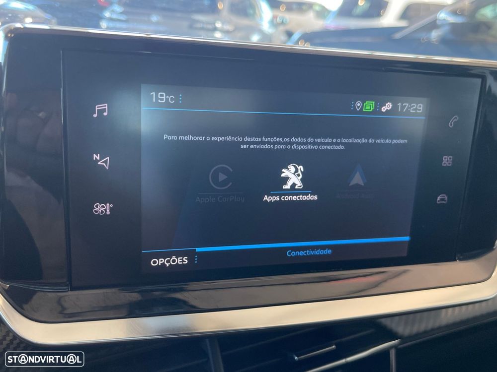 Peugeot 2008 1.2 PureTech Allure EAT8 - 19