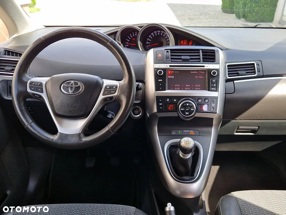 Toyota Verso 1.8 7-Sitzer Executive - 9