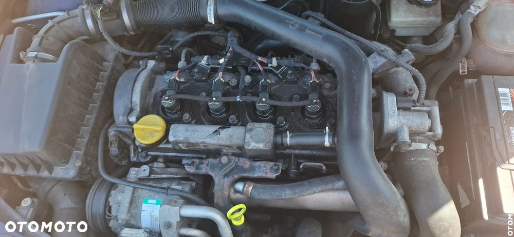 Silnik Słupek Opel Astra H 1,7 cdti  Z17DTH - 1