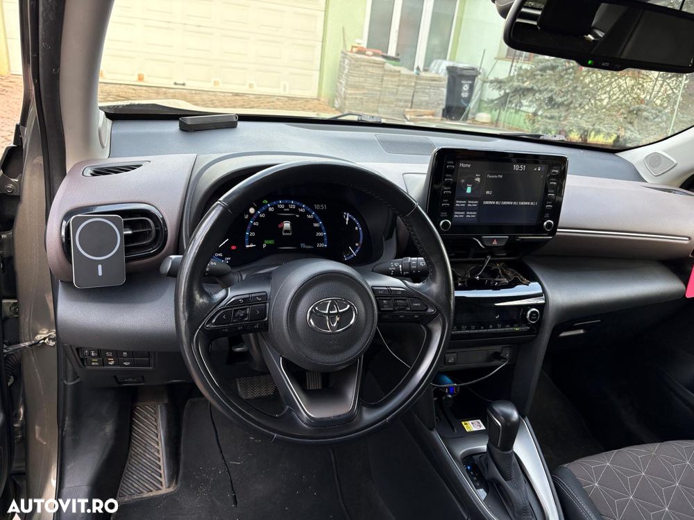 Toyota Yaris Cross 1.5 VVT-i HSD 4x4 Exclusive Premiere - 7