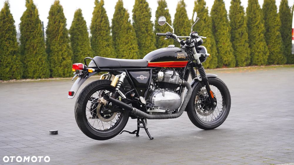 Royal Enfield Interceptor - 3