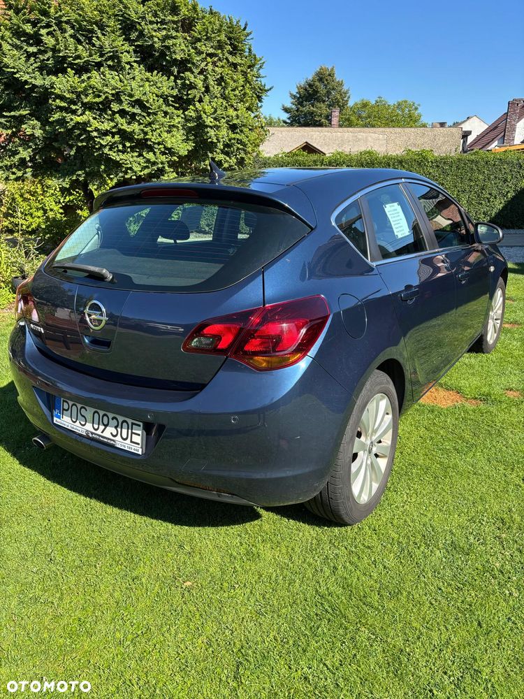 Opel Astra 1.4 T Cosmo EU6 - 1