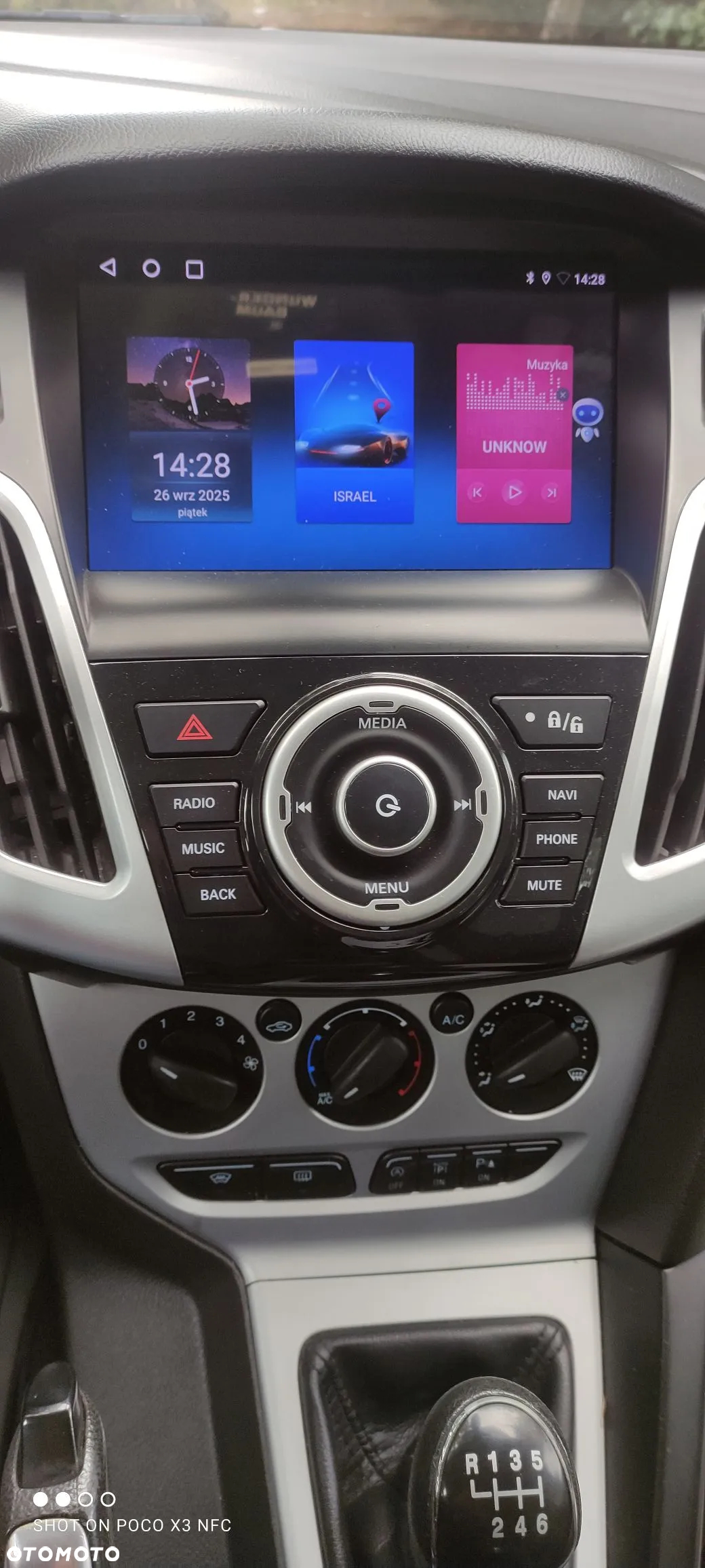 Ford Focus 1.6 EcoBoost Titanium - 19