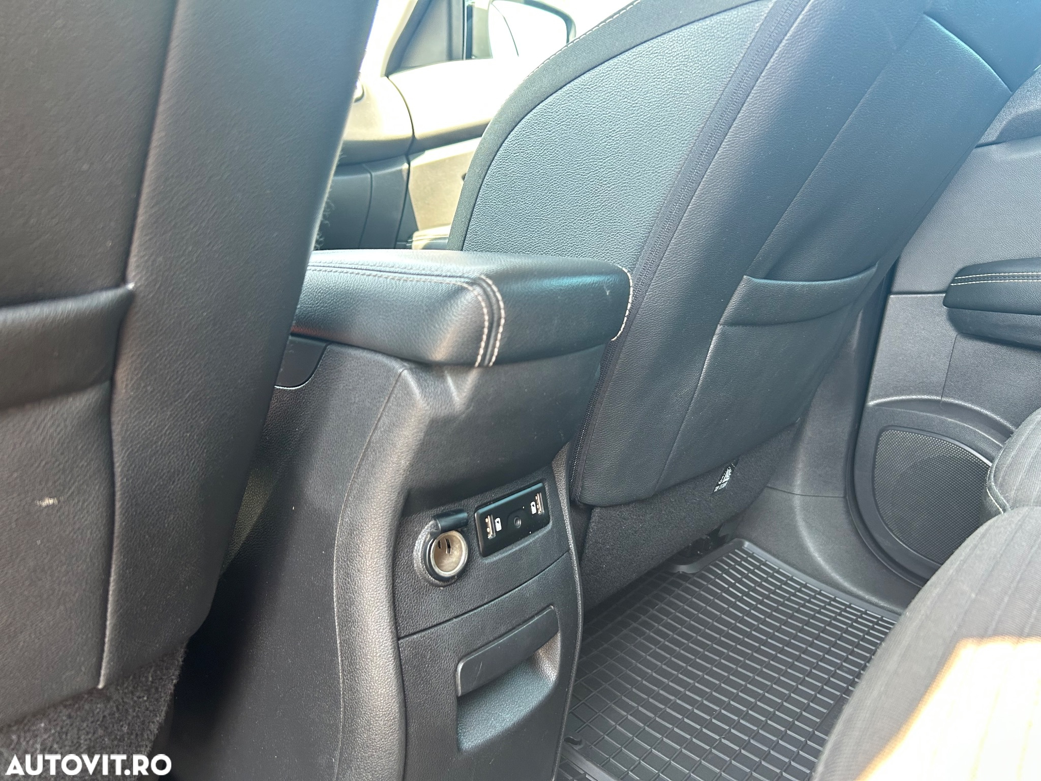 Renault Scenic BLUE dCi 120 BUSINESS EDITION - 16
