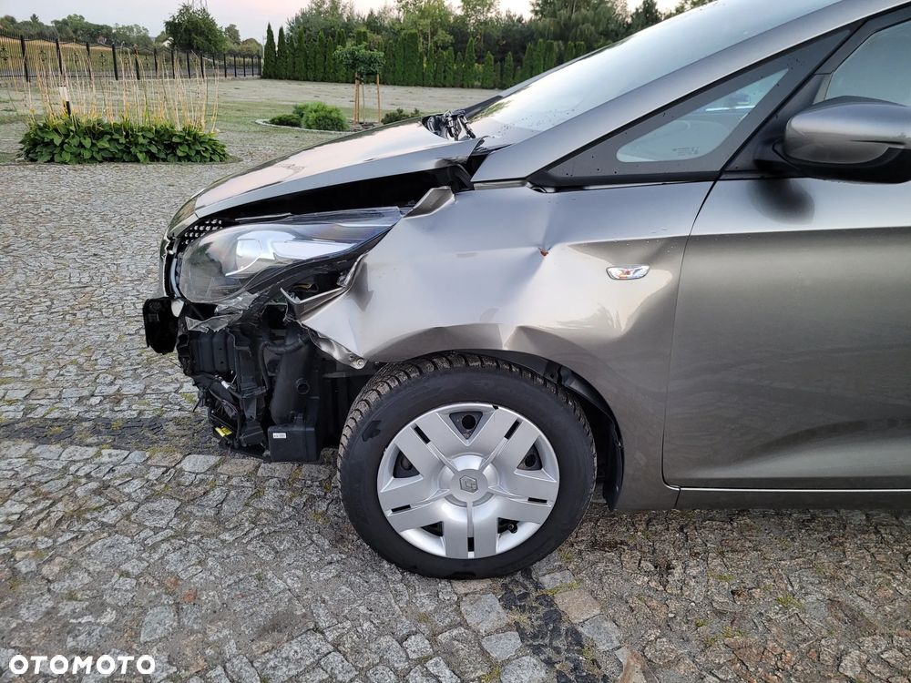 Kia Carens 1.6 GDI Dream Team Edition - 32