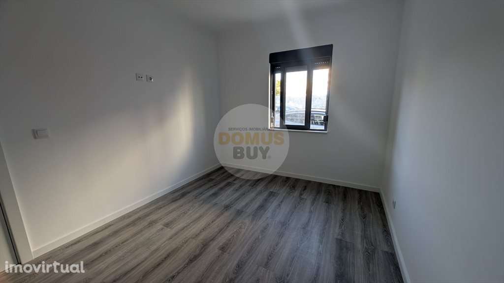 MORADIA TÉRREA T3 | SUITE | 2 WCS - BAIXA DA BANHEIRA - Grande imagem: 5/17