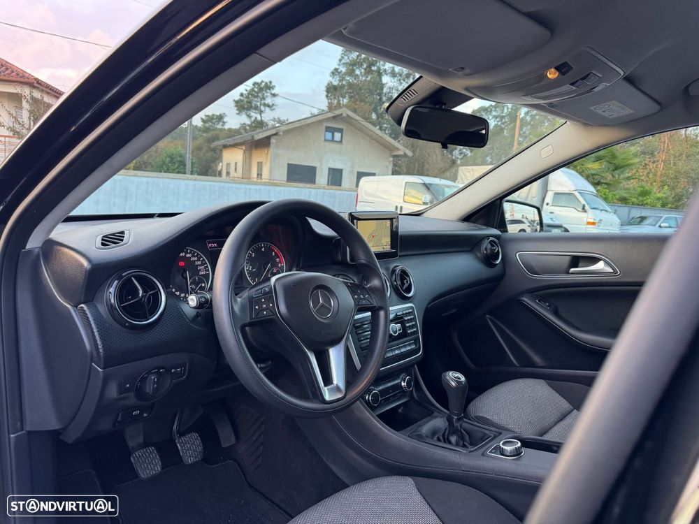 Mercedes-Benz A 180 - 21