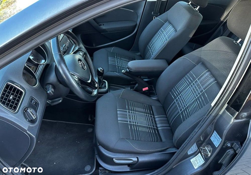 Volkswagen Polo - 19