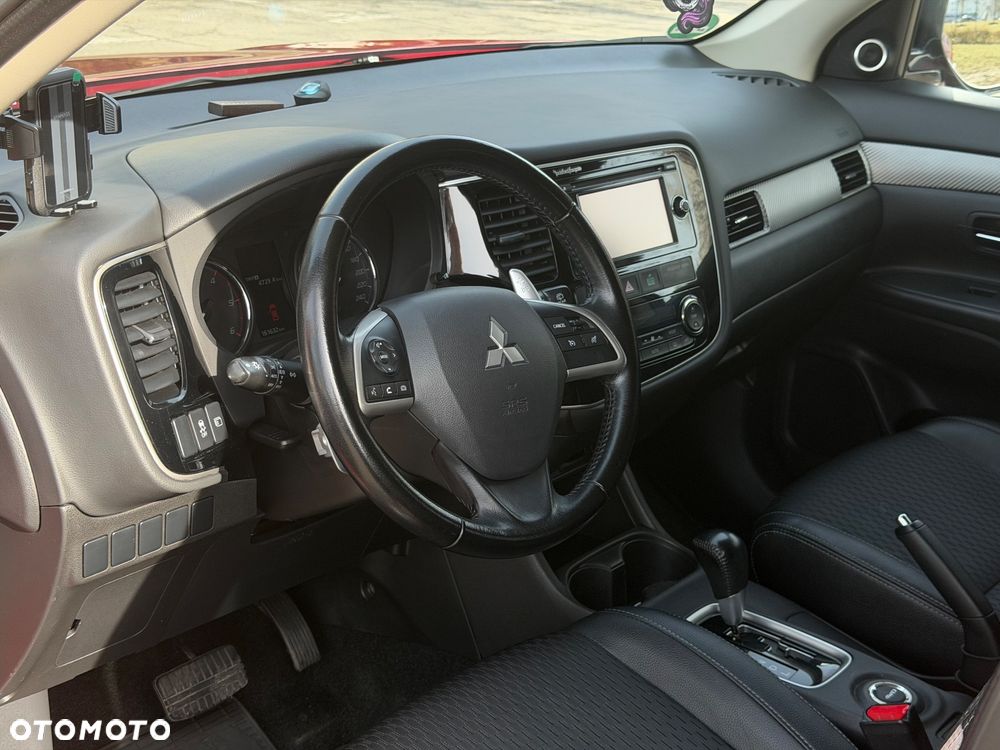 Mitsubishi Outlander 2.2 DID Instyle Navi 4WD - 10