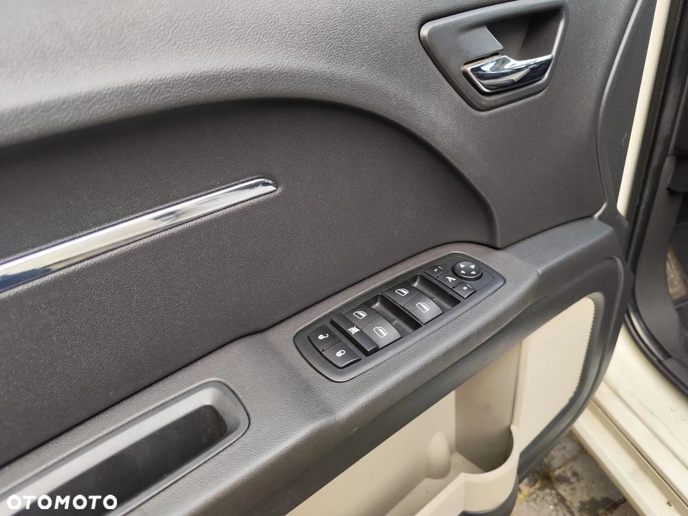 Dodge Journey - 9