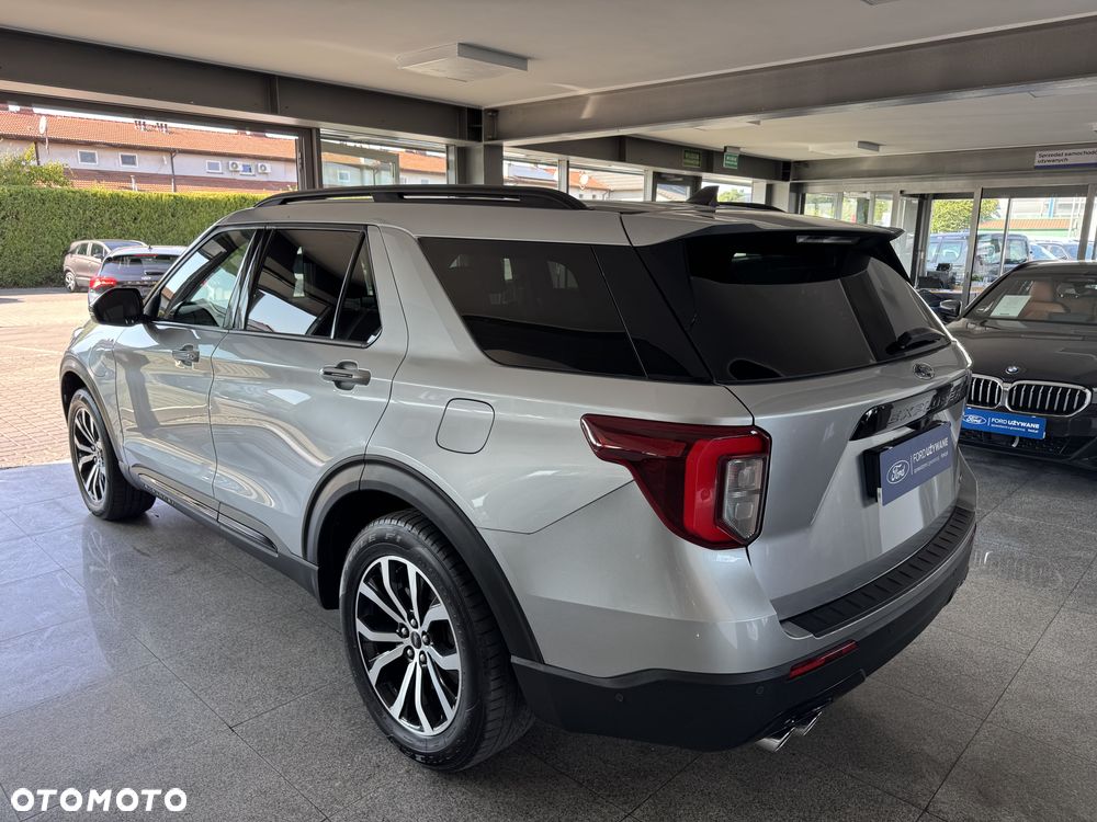 Ford Explorer - 11