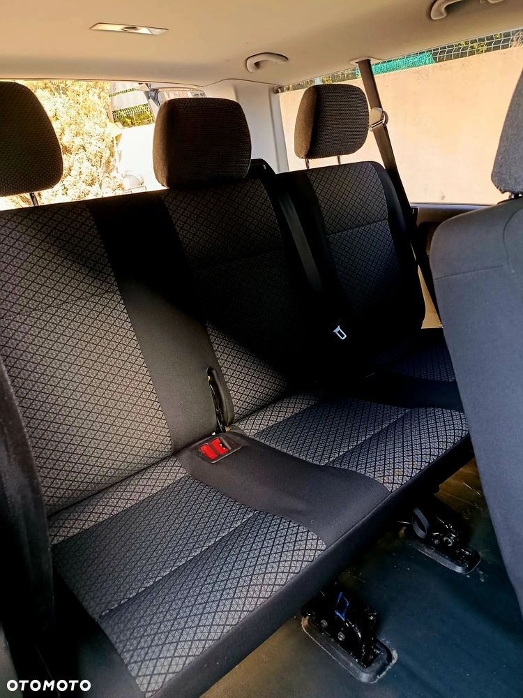 Volkswagen Caravelle 2.0 TDI L2 Highline DSG - 11