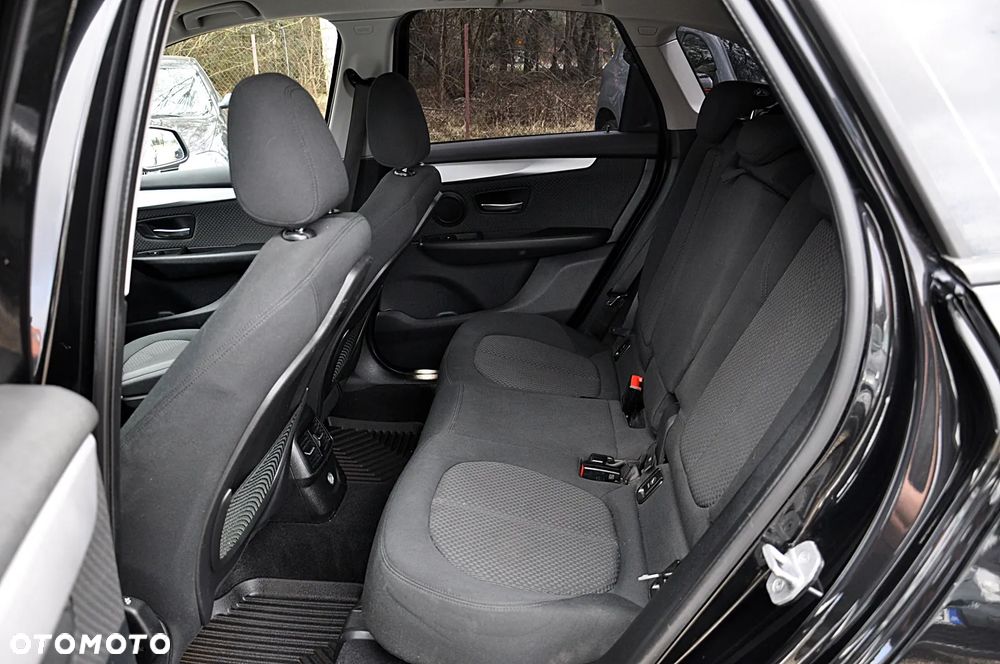 BMW Seria 2 218d Sport-Aut Advantage - 26