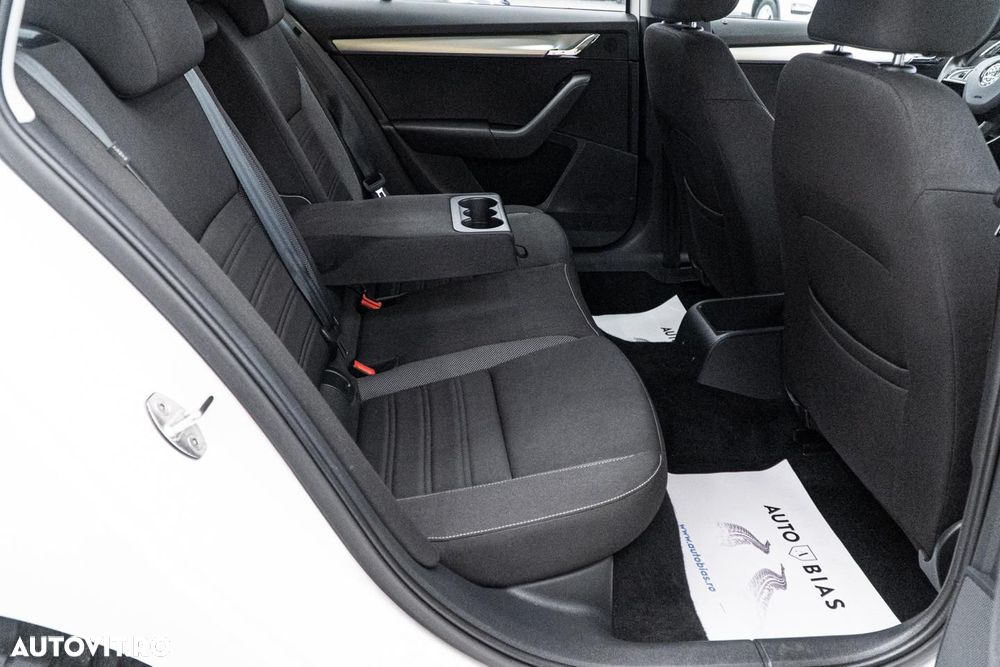 Skoda Octavia Combi 1.0 TSI DSG Style - 9