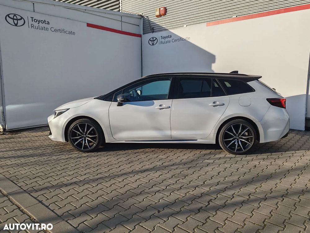 Toyota Corolla 2.0 HSD Exclusive Plus GR Sport Bi-Tone - 4