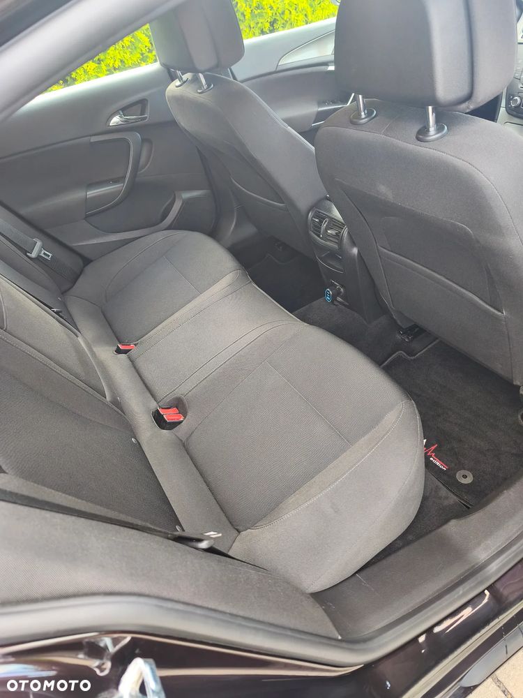 Opel Insignia 1.8 - 12