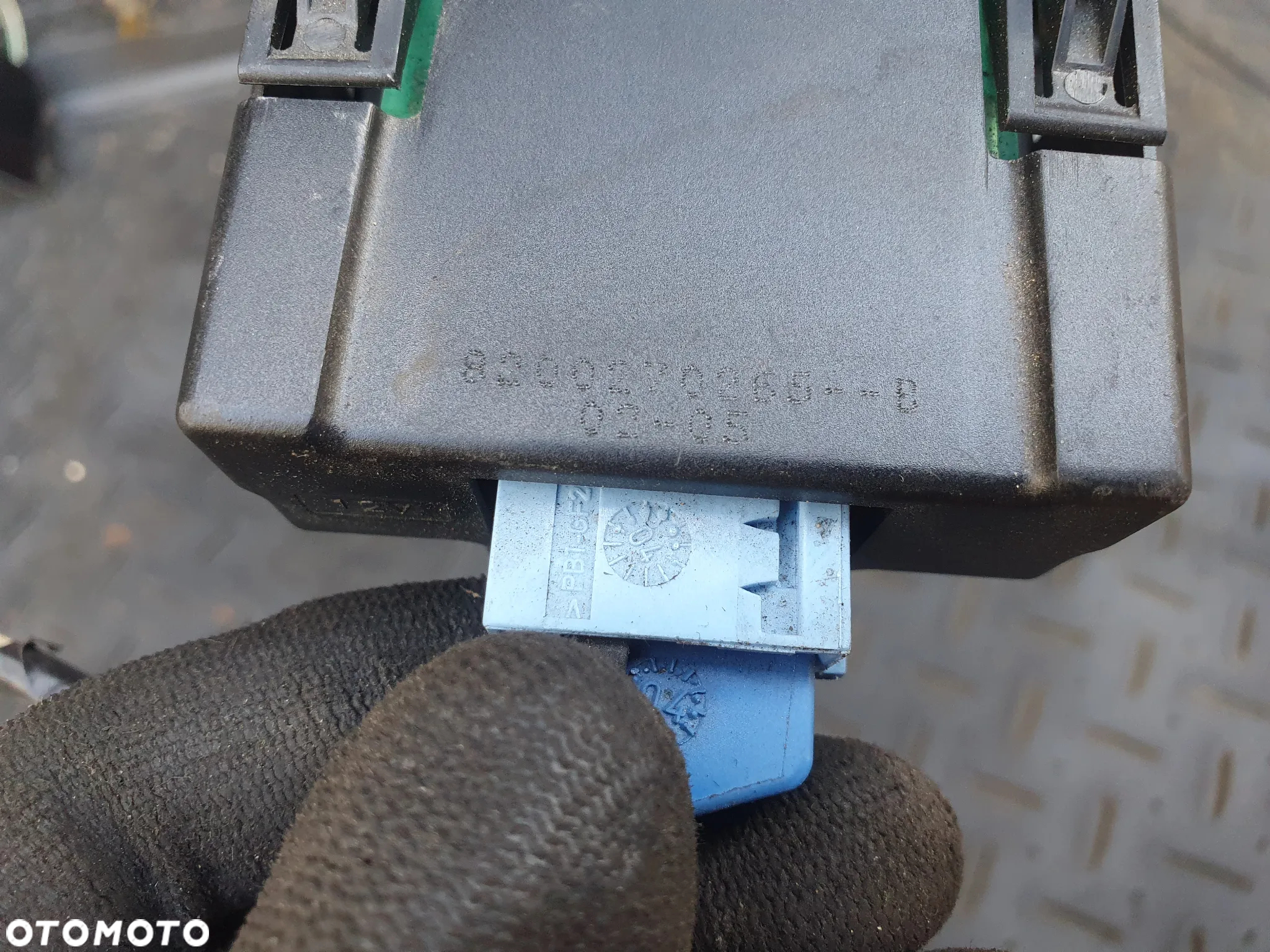 PRZYCISK RĘCZNEGO WŁĄCZNIK RENAULT SCENIC II 8200270265-B EUROPA + WTYCZKA INSTALACJA - 3