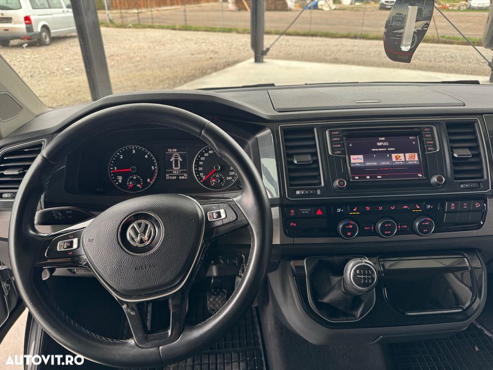 Volkswagen Multivan - 22