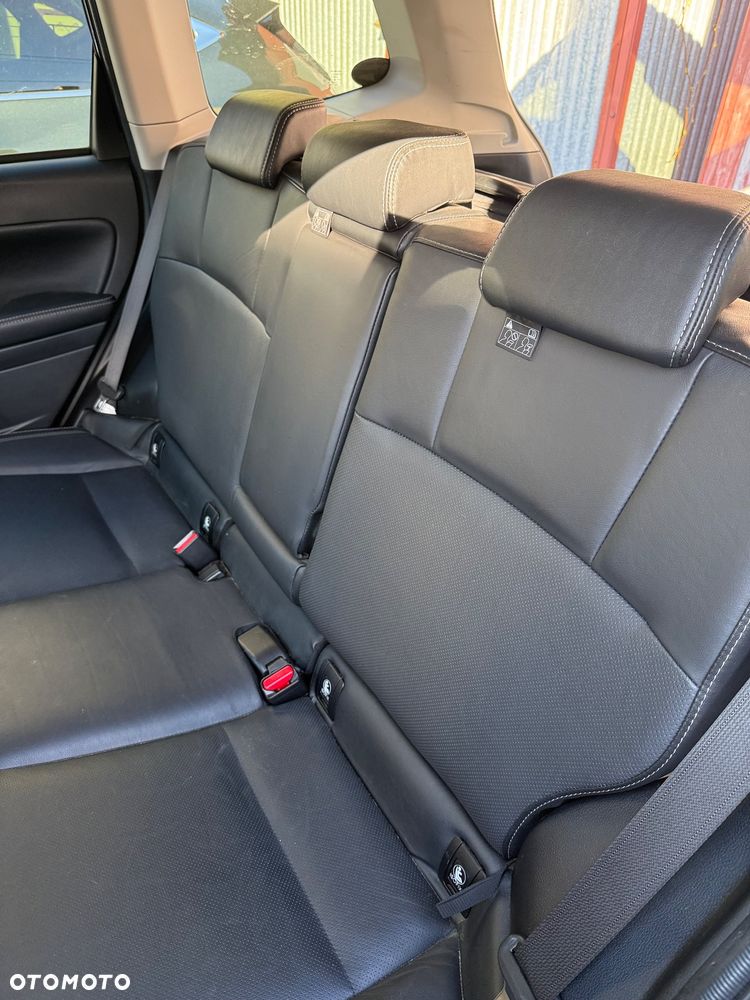 Subaru Forester 2.0 XT Platinum Lineartronic - 15