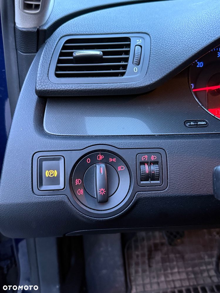 Volkswagen Passat 2.0 TDI 4Mot Comfortline - 10