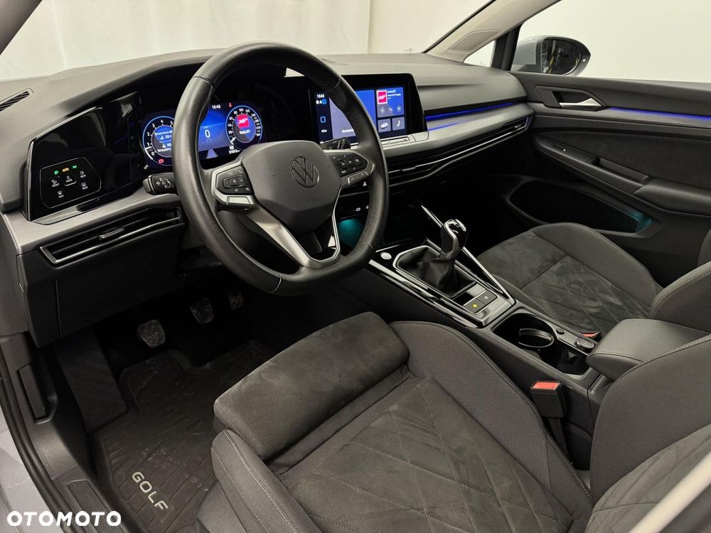 Volkswagen Golf - 16