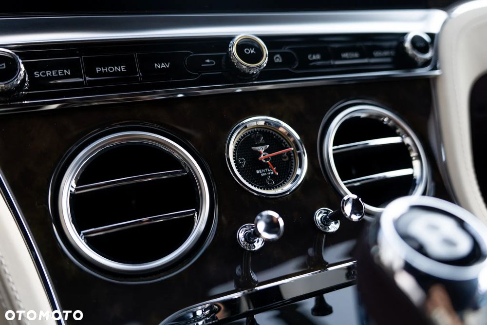 Bentley Continental GT - 26