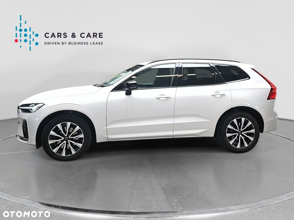 Volvo XC 60 B4 D Plus Dark - 36