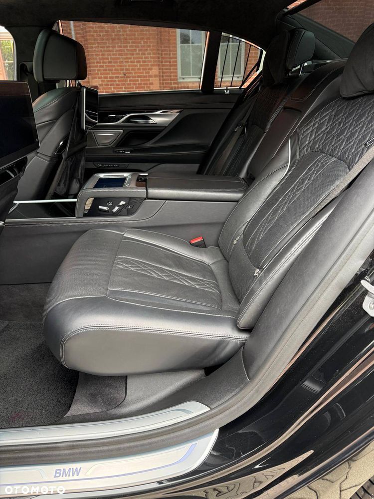 BMW Seria 7 750Ld xDrive - 30
