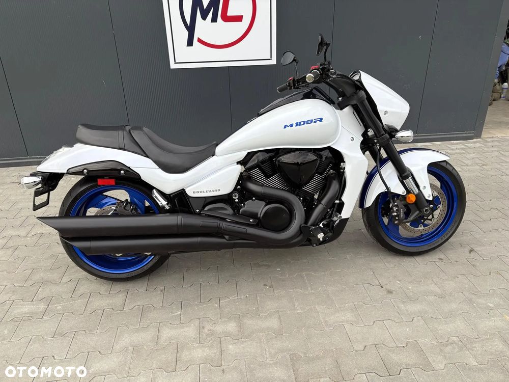 Suzuki Boulevard - 1
