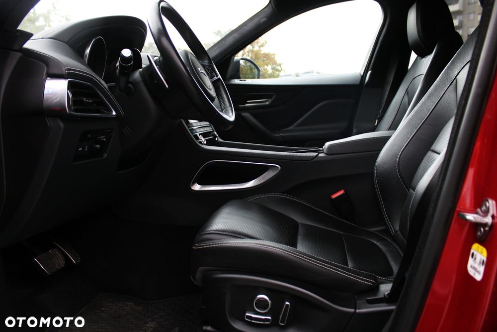 Jaguar F-Pace 2.0 i4D AWD R-Sport - 7
