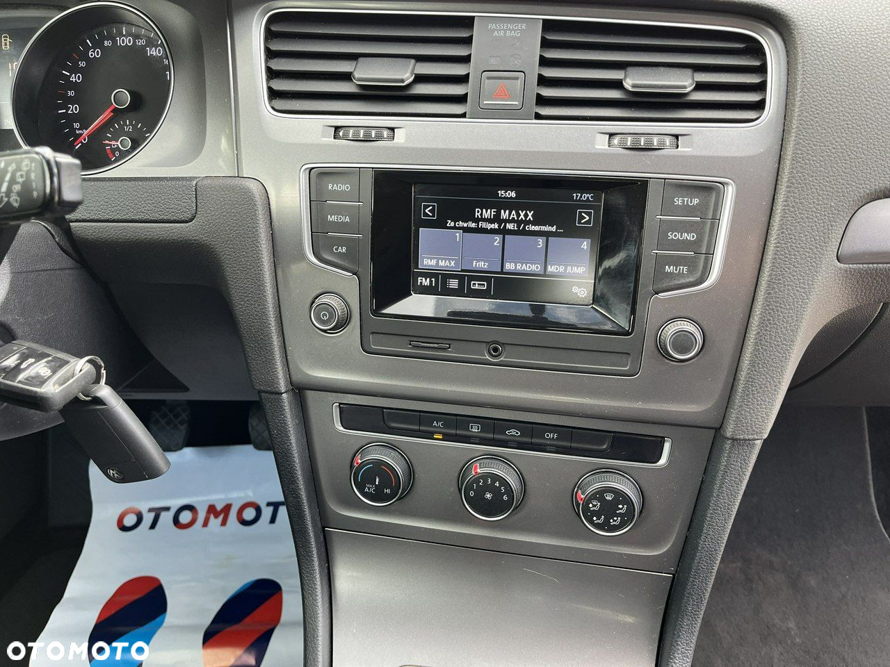 Volkswagen Golf - 19