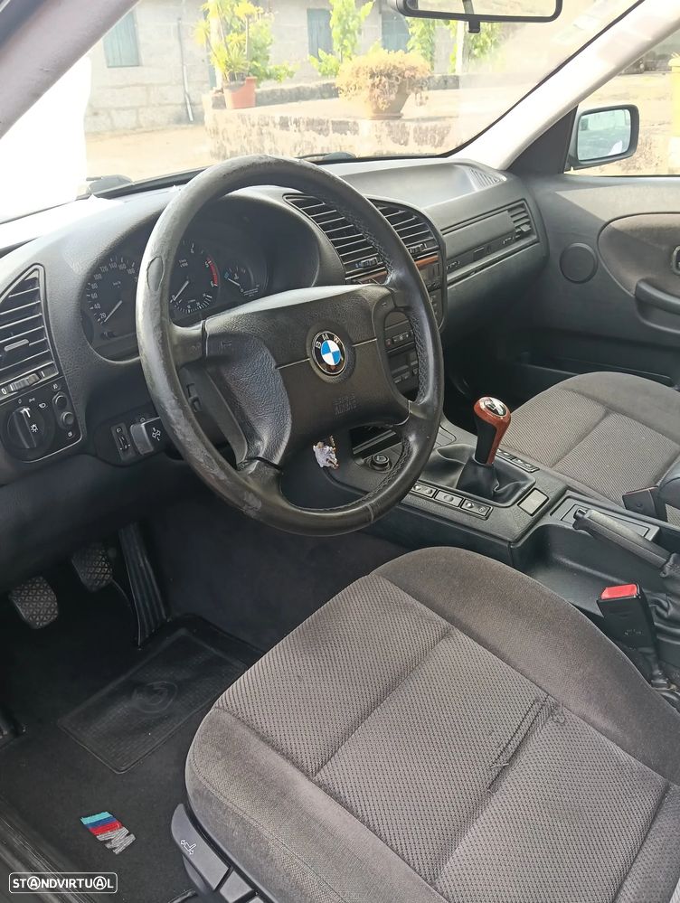 BMW 318 tds - 2