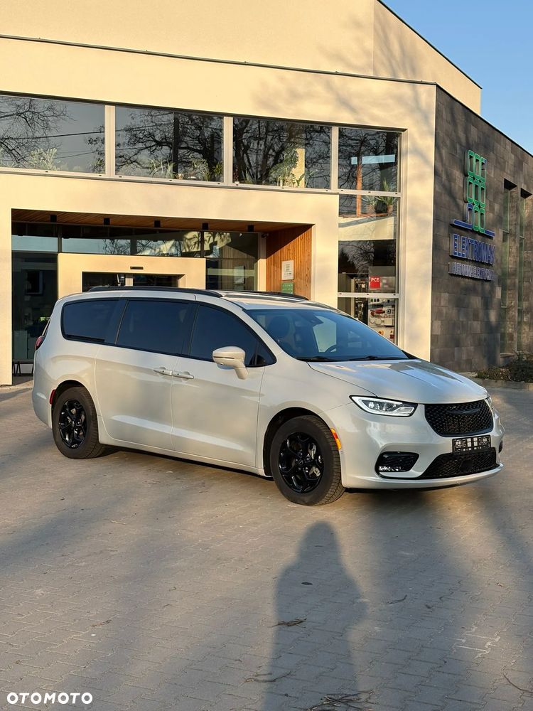 Chrysler Pacifica - 7