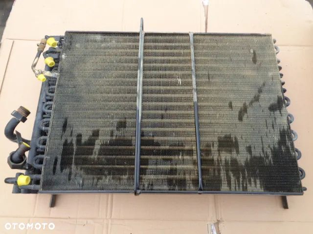 Chłodnica oleju-klimatyzacji John Deere 7700 - 1