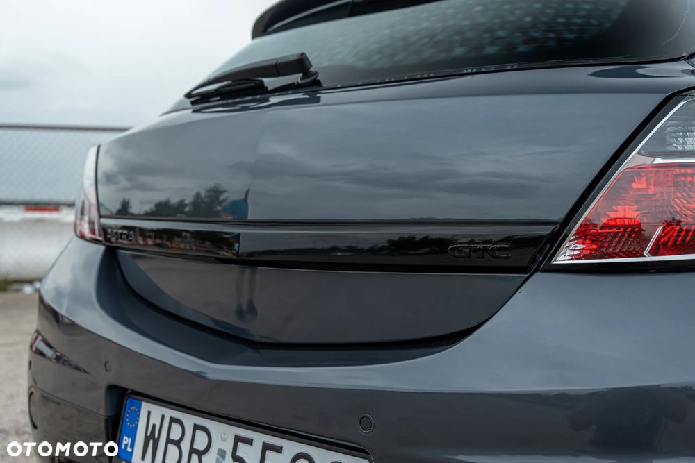Opel Astra GTC 1.8 Sport - 18