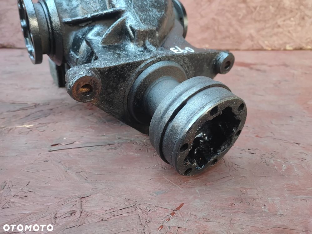 BMW E60 / E61 ORYGINALNY DYFERENCJAŁ TYŁ / DYFER / PRZEKŁADNIA TYŁ DUŻA GŁOWA O PRZEŁOŻENIU 3.46 POD SKRZYNIĘ AUTOMAT I SILNIK M54B30 O NR.  33 10 7 516 882 OEM SPRAWNY W 100% - 9