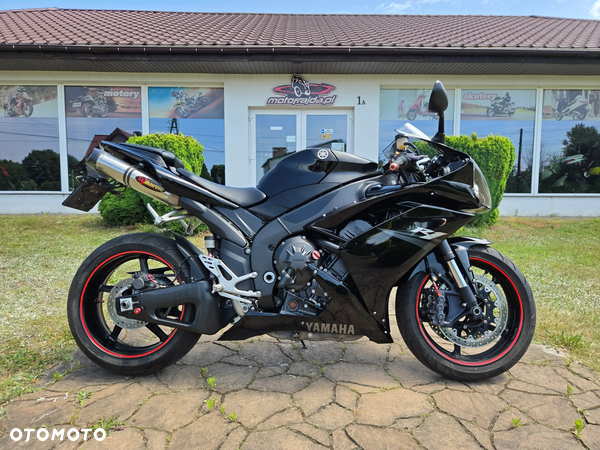 Yamaha R1