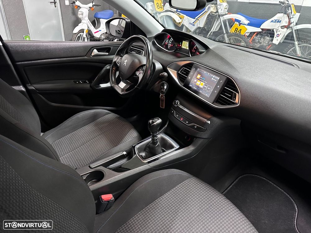 Peugeot 308 1.5 BlueHDi Style - 18