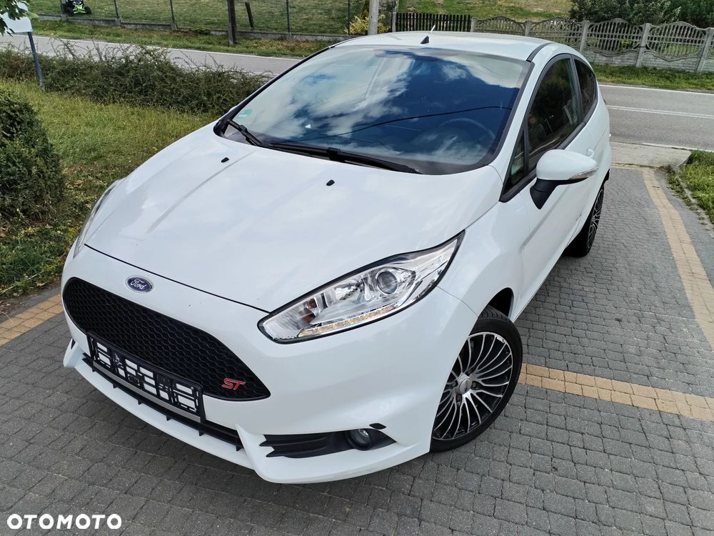 Ford Fiesta - 34