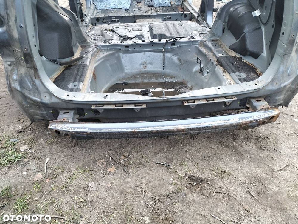 WANNA BAGAŻNIKA PAS TYLNY  HONDA CR-V - 1