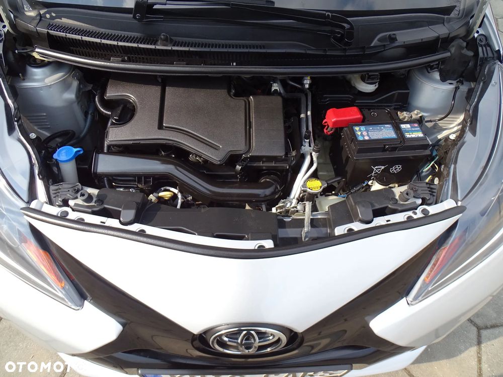 Toyota Aygo 1.0 VVT-i Sprint EU6 - 10