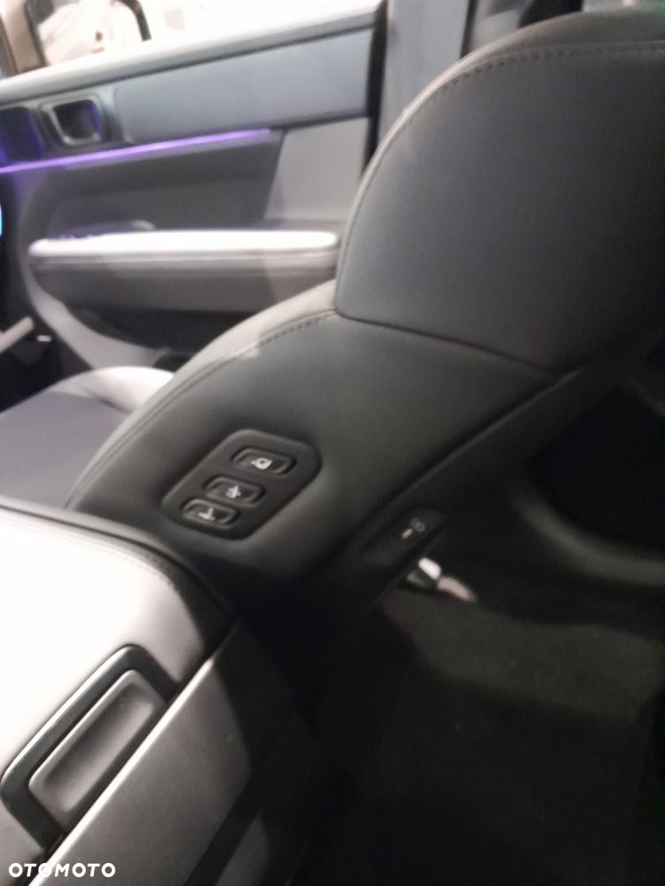Hyundai Santa Fe 1.6 T-GDI HEV Calligraphy 4WD 6os - 24