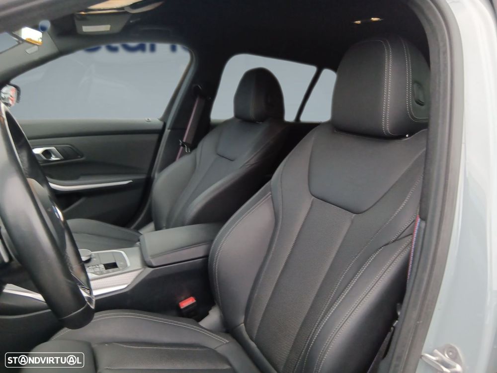 BMW 330 e Pack Desportivo M Auto - 11