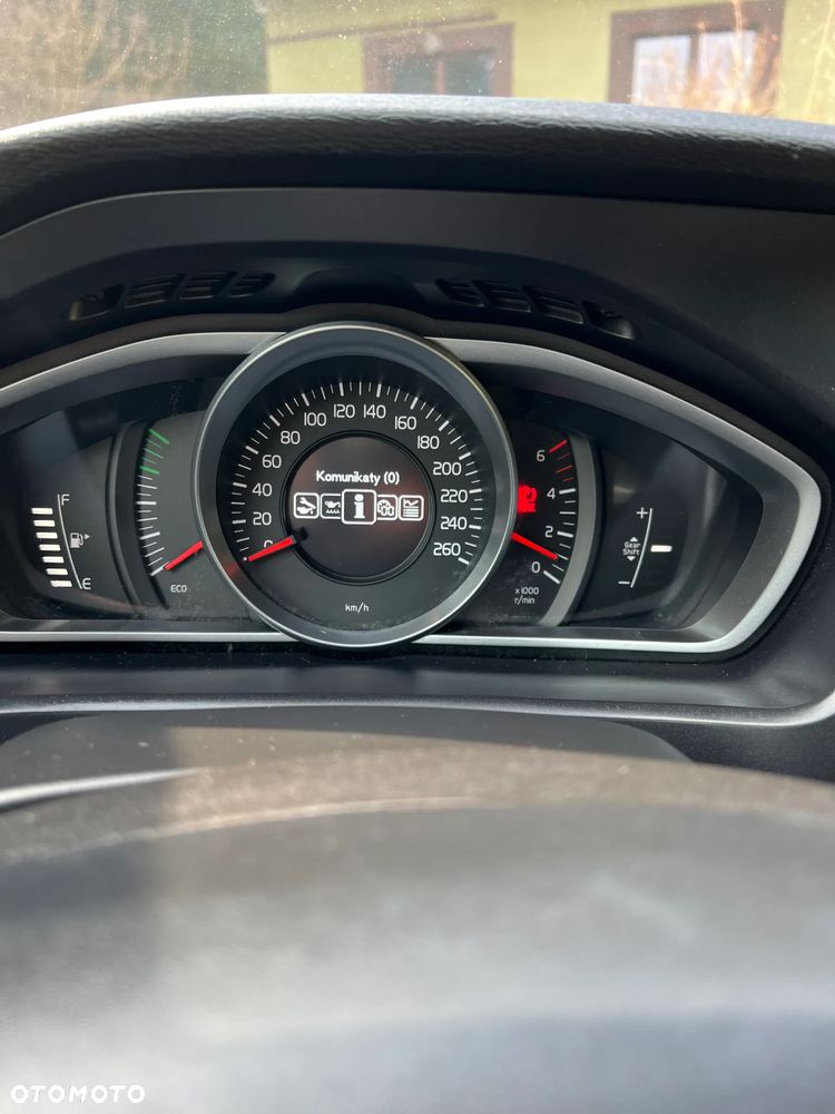 Volvo V40 D2 Drive-E Momentum - 14