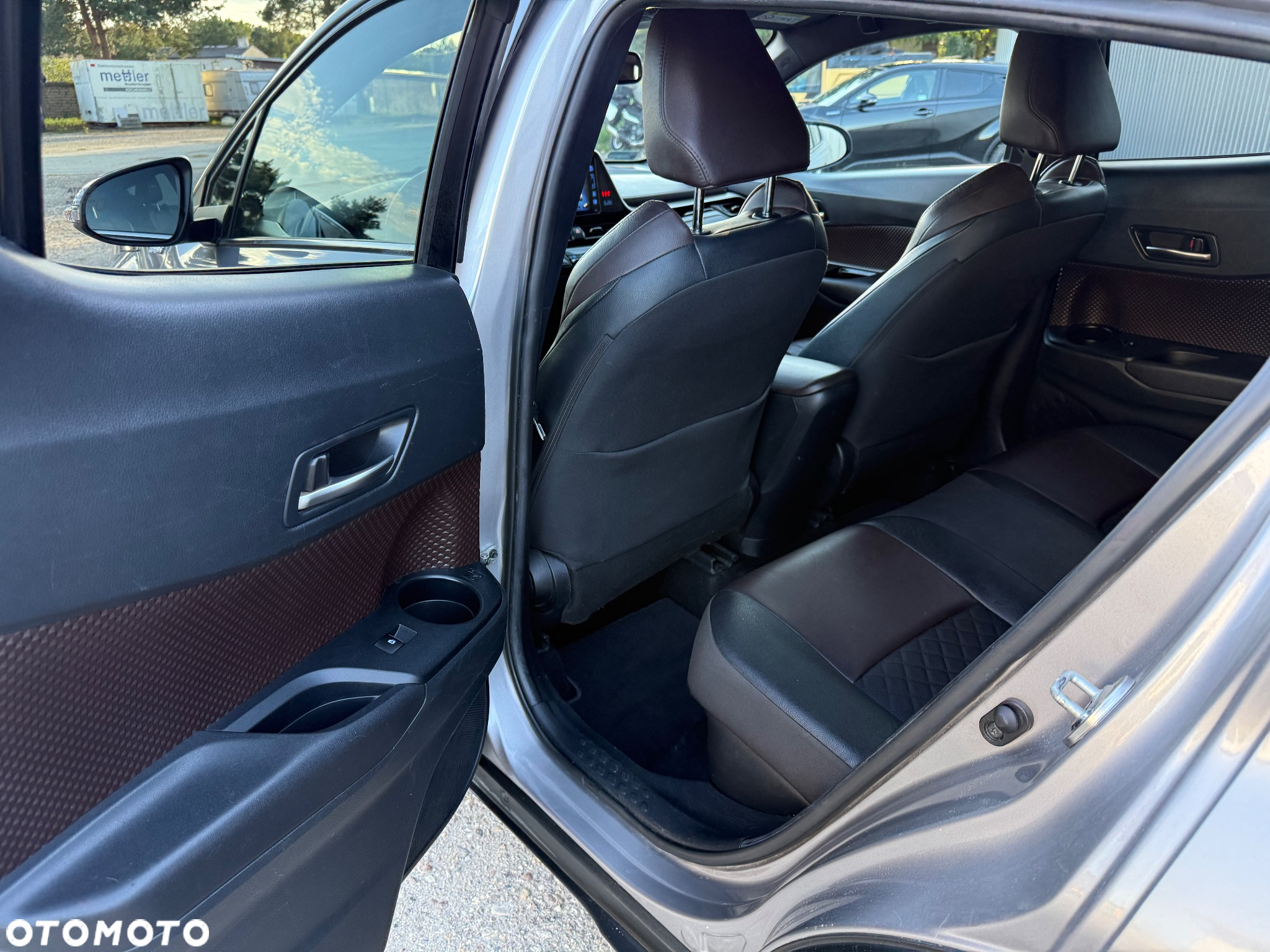Toyota C-HR 1.8 Hybrid Premium - 8