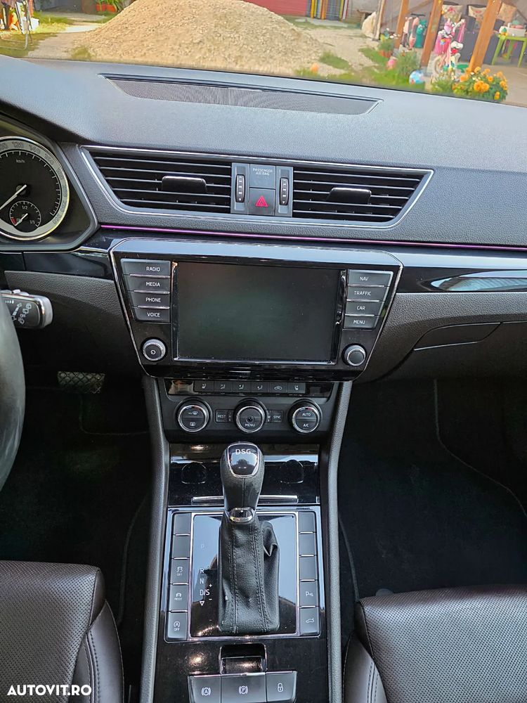 Skoda Superb 2.0 TDI DSG Laurin & Klement - 15