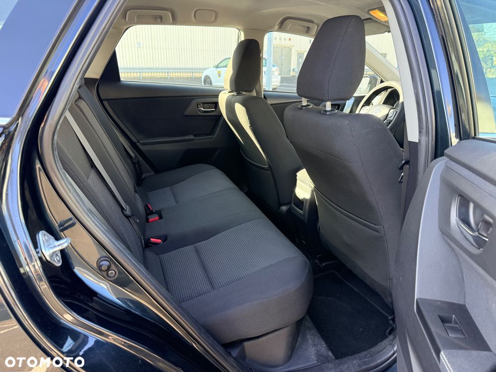 Toyota Auris - 25