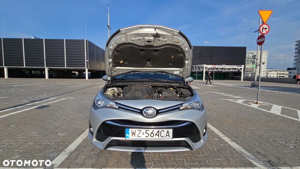 Toyota Avensis 2.0 D-4D Premium - 20
