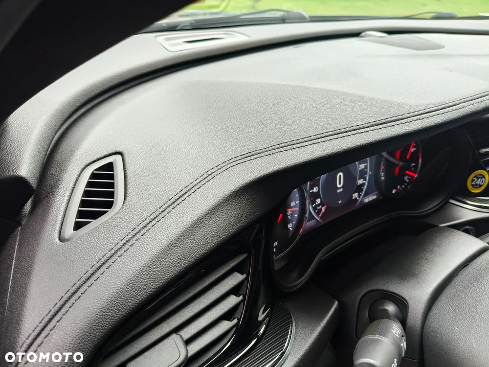 Opel Insignia 2.0 Exclusive - 33